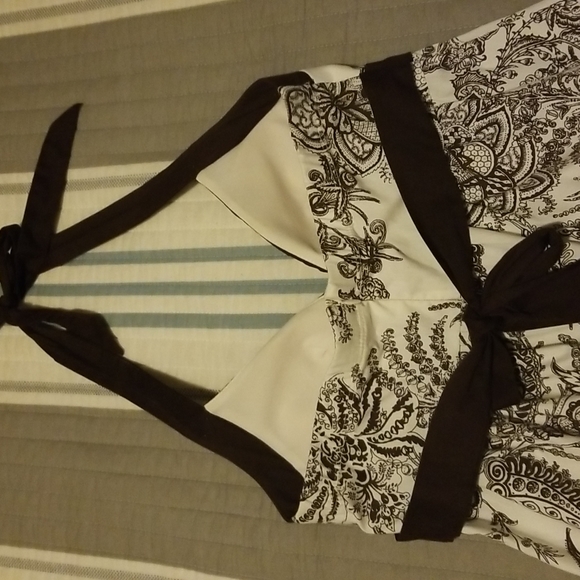 Halter Sundress - Picture 4 of 8